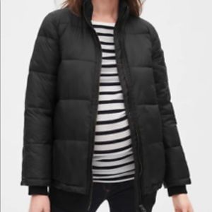 Gap maternity puffer coat